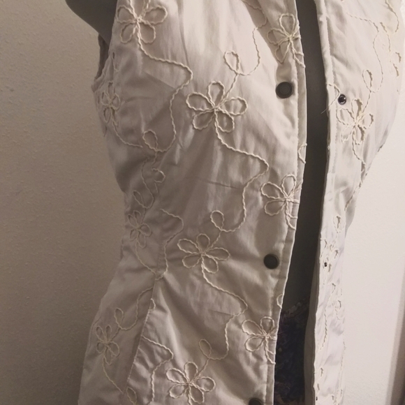 John Partridge Women's Vest - Picture 3 of 8